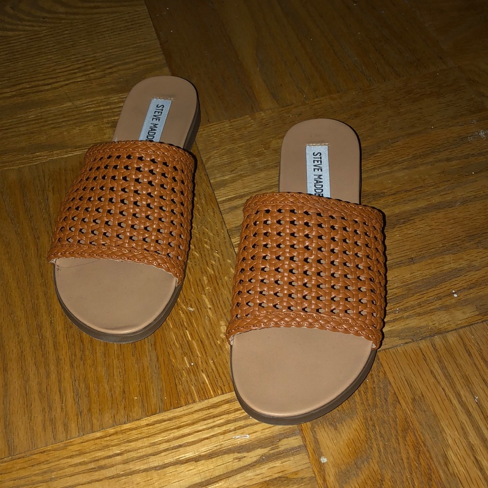 Steve Madden slides
